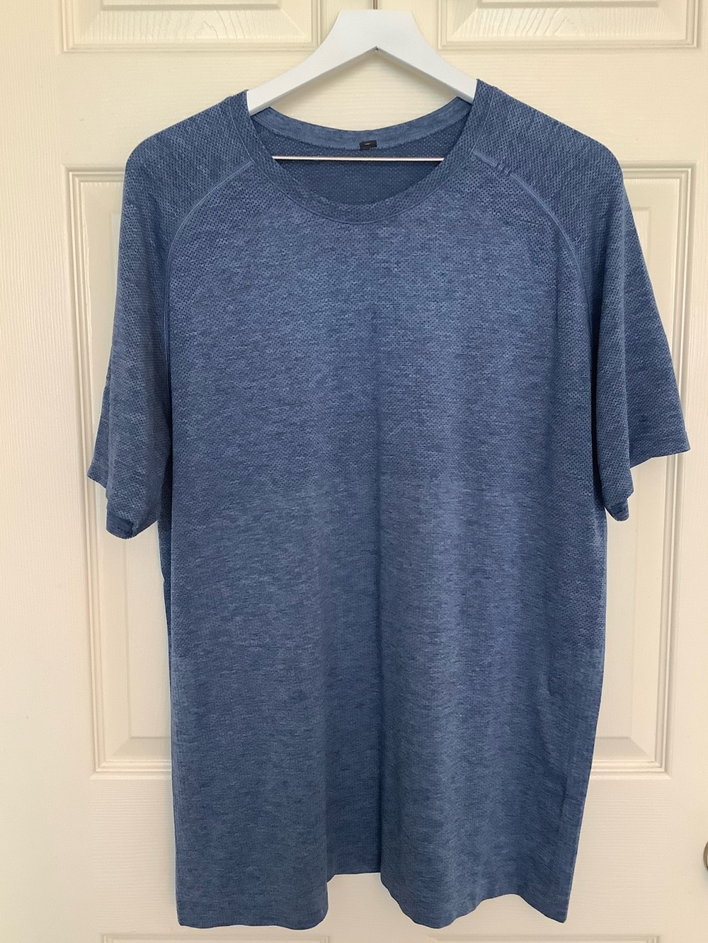 Lululemon Metal Vent Tech SS 2.0 Silverescent Size XL